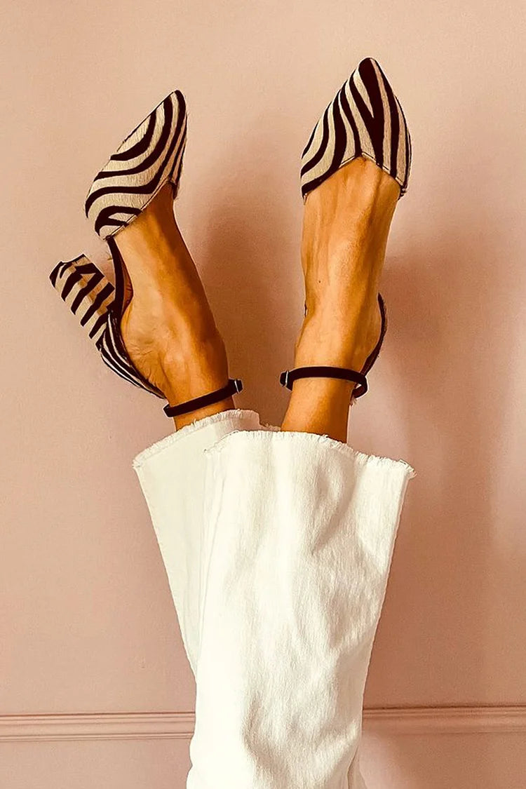 Selene | Décolleté Zebra Couture