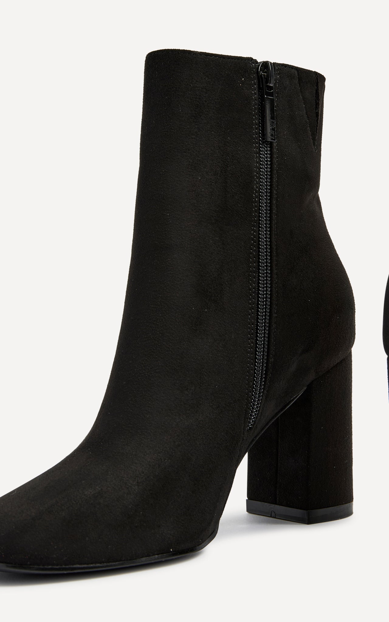 Selene | Stivaletti Eleganti in Eco-Suede con Tacco a Blocco